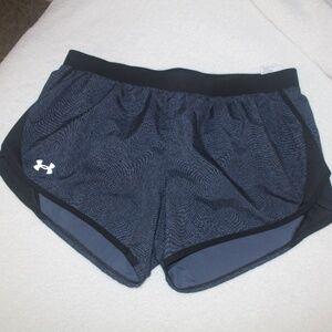 PreLoved Women's Black Under Armour Athletic Shorts